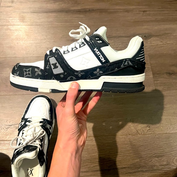 Gently used Louis Vuttion shoes WILL NEGOTIATE!! - Picture 1 of 6